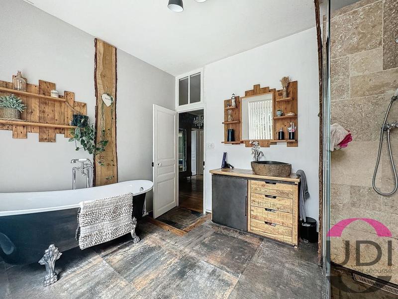 Maison - 175 m² - 5 pièces