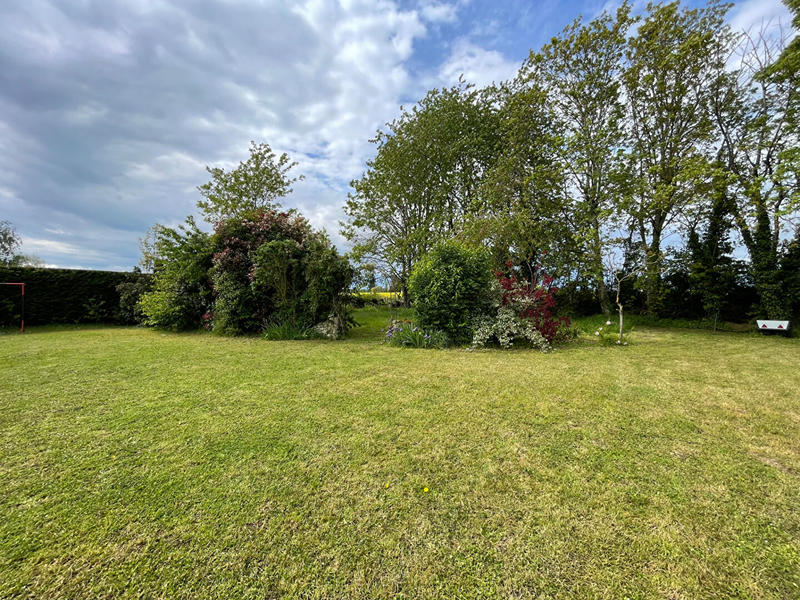 Maison - 237 m² - 7 pièces