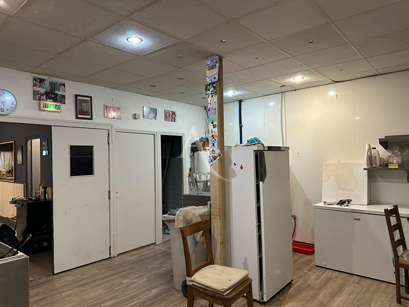 Local commercial - 100 m² - 1 pièce