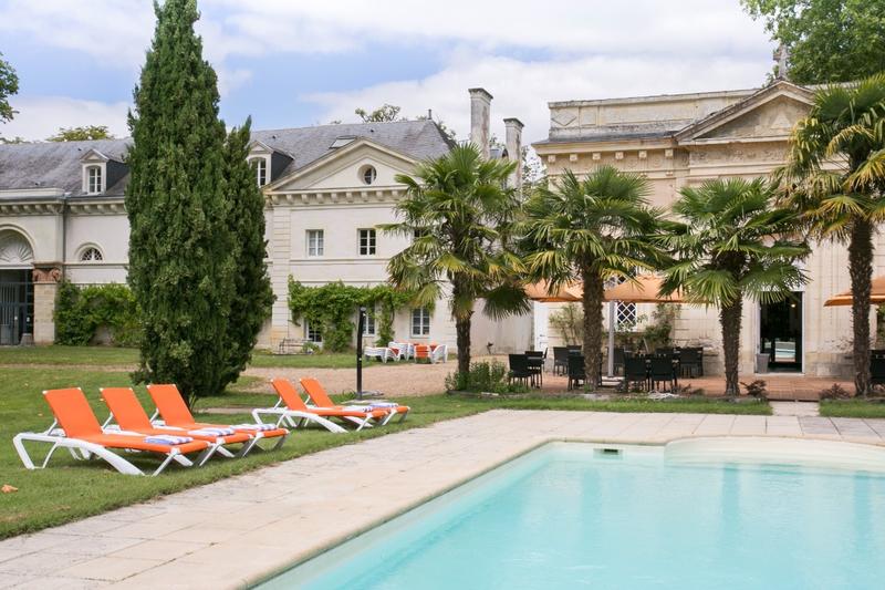 Manoir - 2 000 m² - 60 pièces