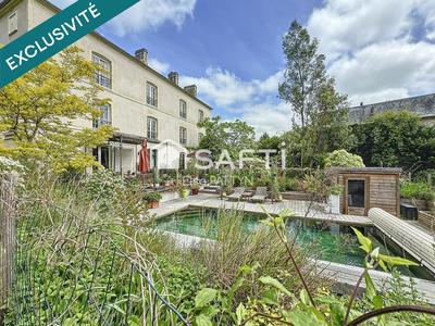 Maison de maîtres - 367 m² - 11 pièces