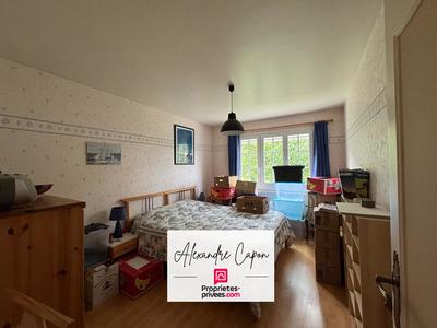 Maison - 163 m² - 8 pièces