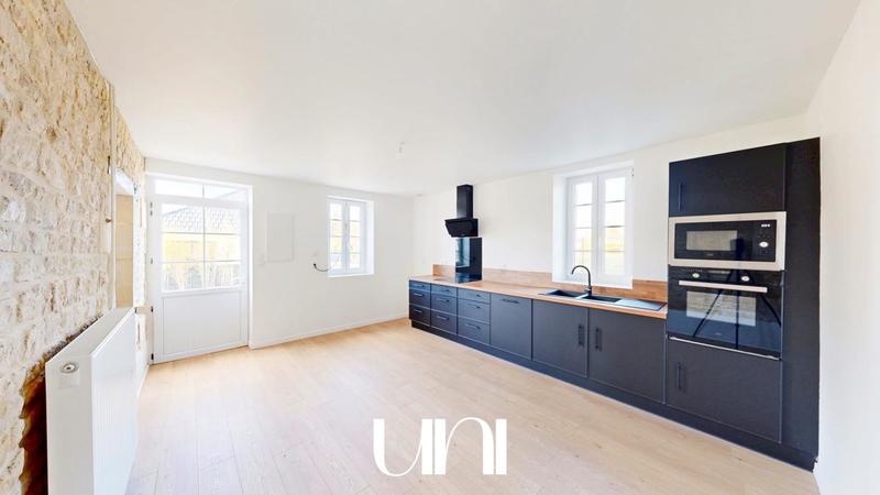 Maison - 195 m² - 9 pièces