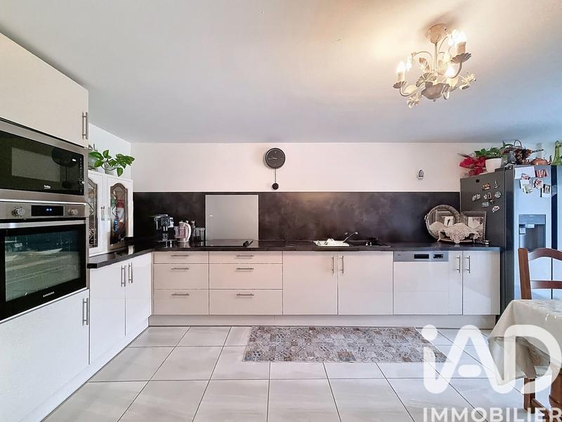 Maison - 208 m² - 5 pièces