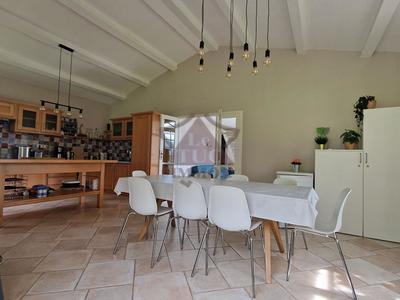 Maison en pierre - 123 m² - 6 pièces