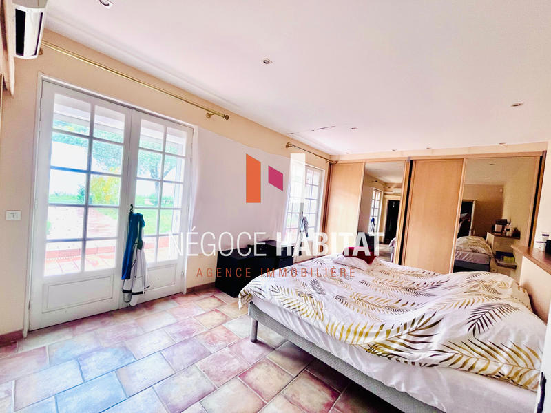 Villa - 280 m² - 7 pièces