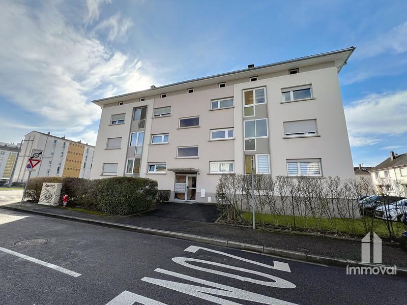 Appartement - 85 m² - 5 pièces