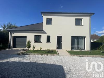 Maison - 140 m² - 5 pièces