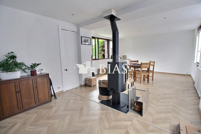 Maison - 150 m² - 7 pièces