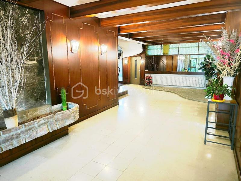 Appartement - 100 m² - 4 pièces