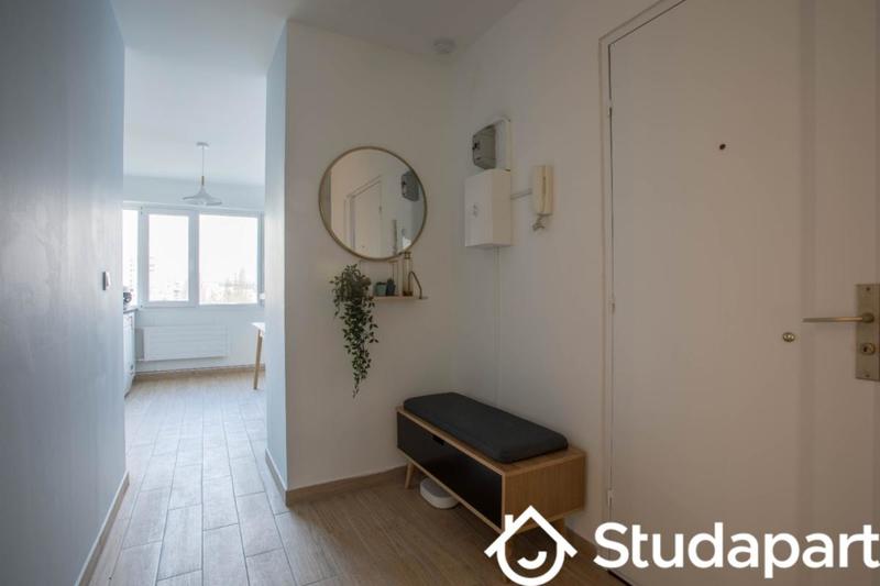 Chambre - 13 m² - 1 pièce