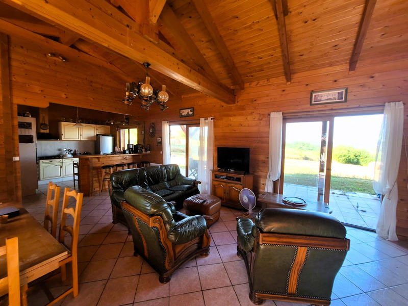 Maison - 98 m² - 4 pièces