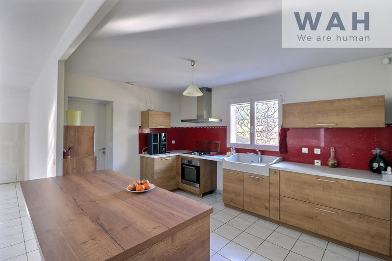 Maison - 100 m² - 6 pièces