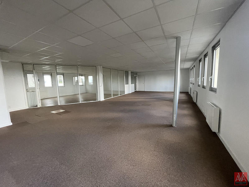 Bureau - 188 m² - 3 pièces