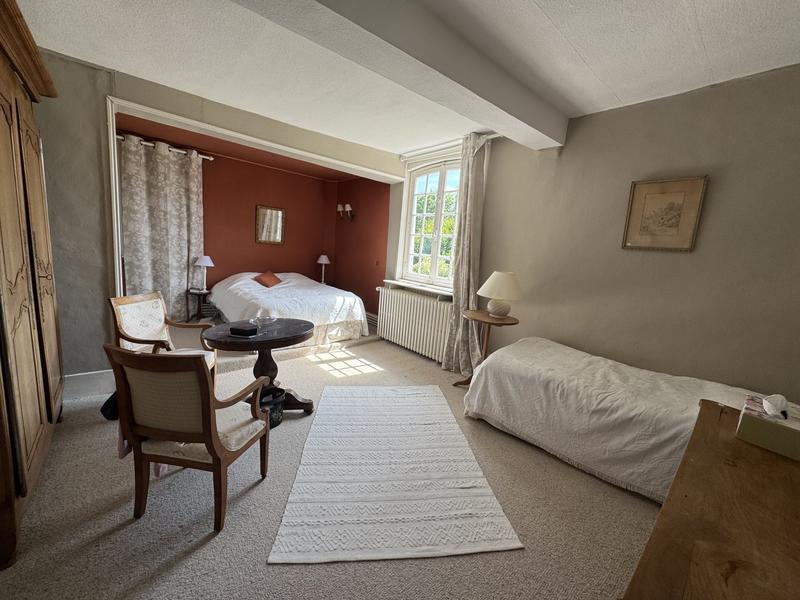 Maison ancienne - 300 m² - 7 pièces