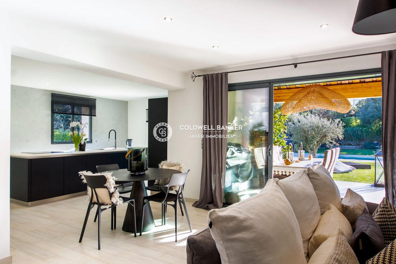 Villa - 283 m² - 7 pièces