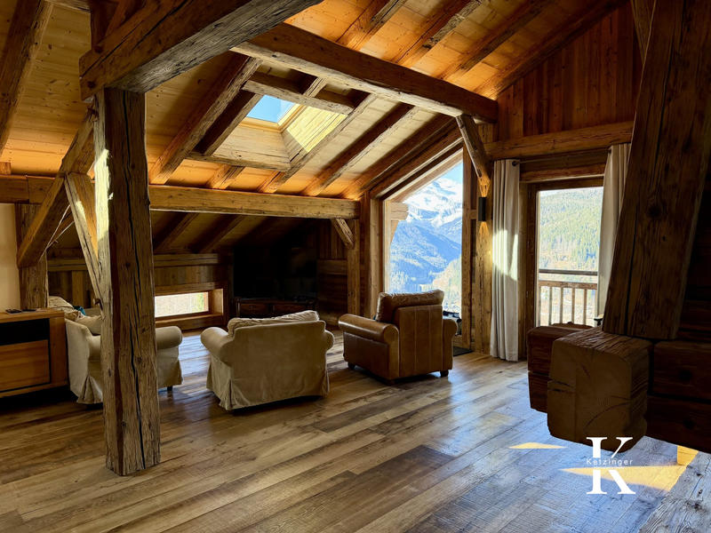 Châlet - 476 m² - 8 pièces