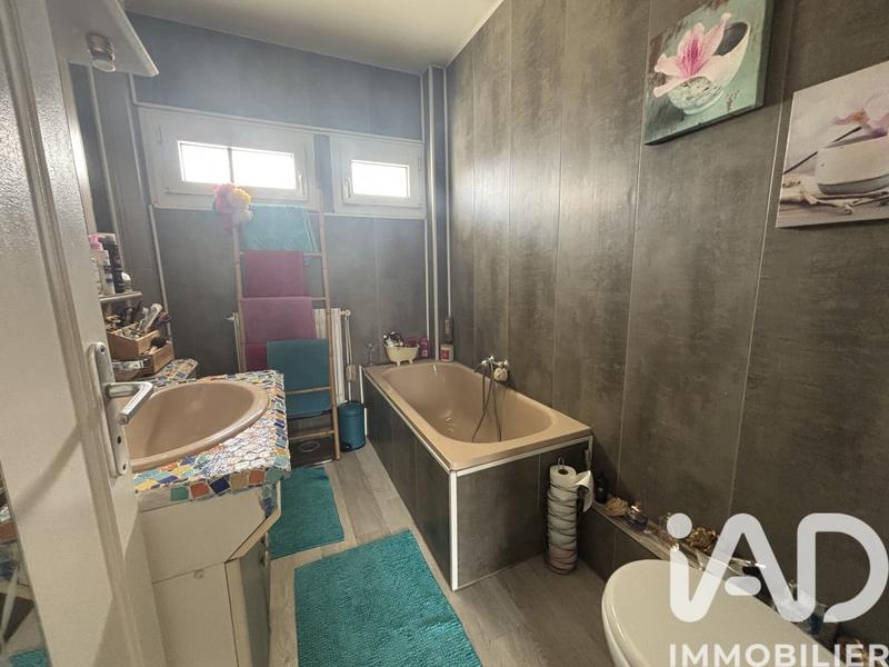 Maison - 95 m² - 5 pièces