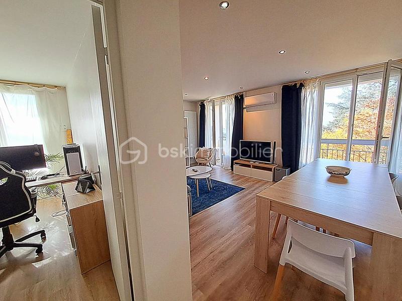 Appartement - 83 m² - 4 pièces