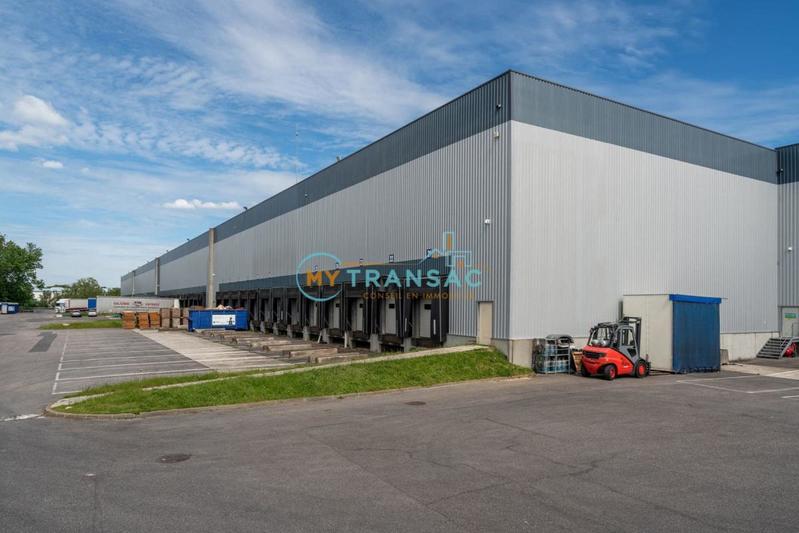 Entrepôt - 32 863 m²