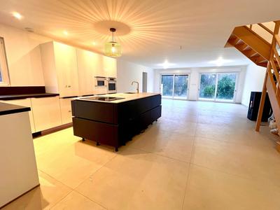 Maison - 137 m² - 6 pièces