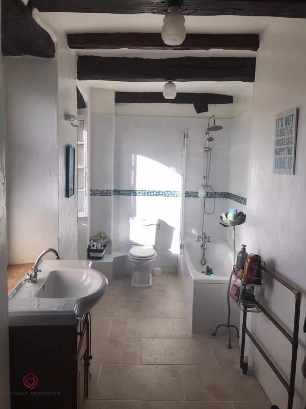 Propriété - 460 m² - 22 pièces