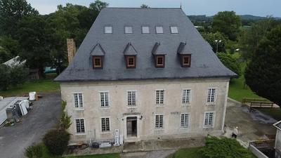 Château - 1 800 m² - 37 pièces