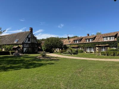 Maison ancienne - 303 m² - 8 pièces