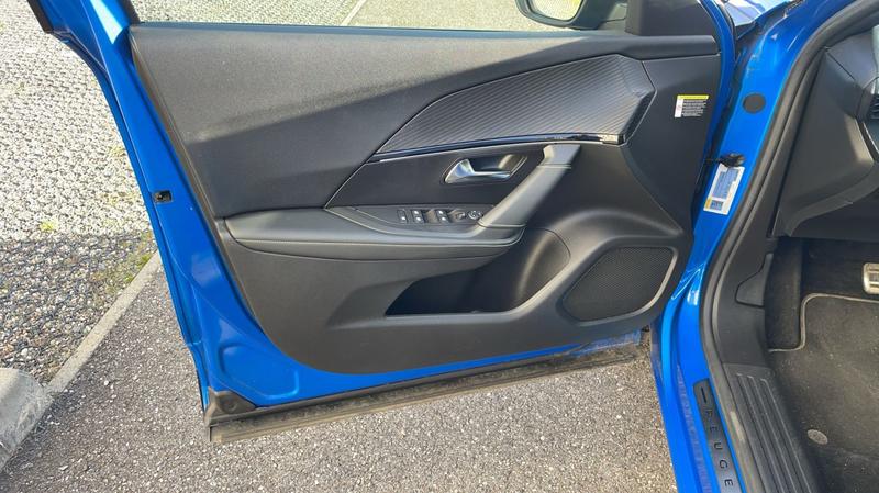 Peugeot 2008 100 kWh 136 Gt