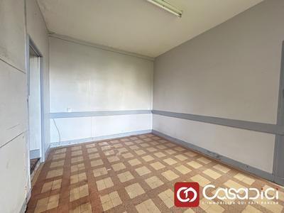 Maison - 97 m² - 7 pièces