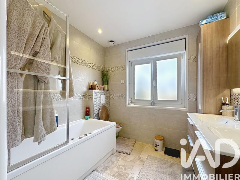 Maison - 108 m² - 4 pièces