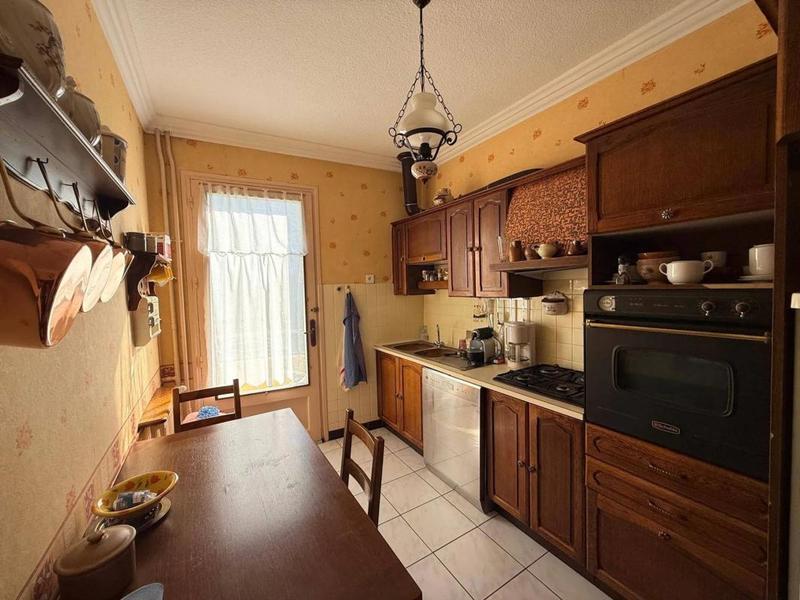 Maison - 210 m² - 8 pièces