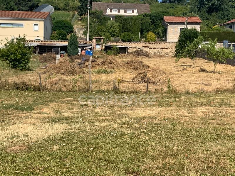 Terrain constructible - 1 626 m²