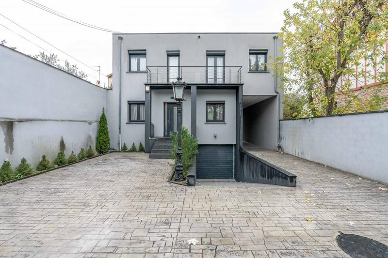 Maison - 148 m² - 6 pièces