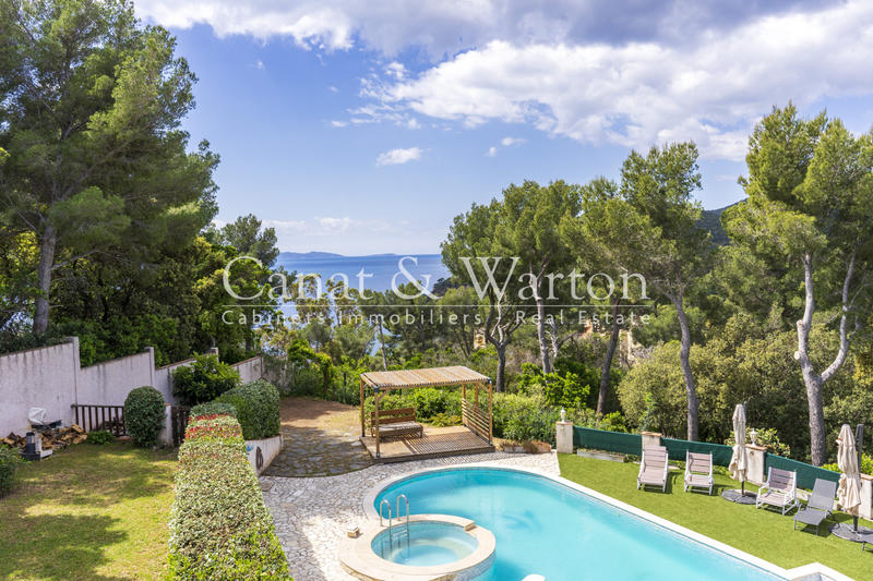 Villa - 250 m² - 9 pièces