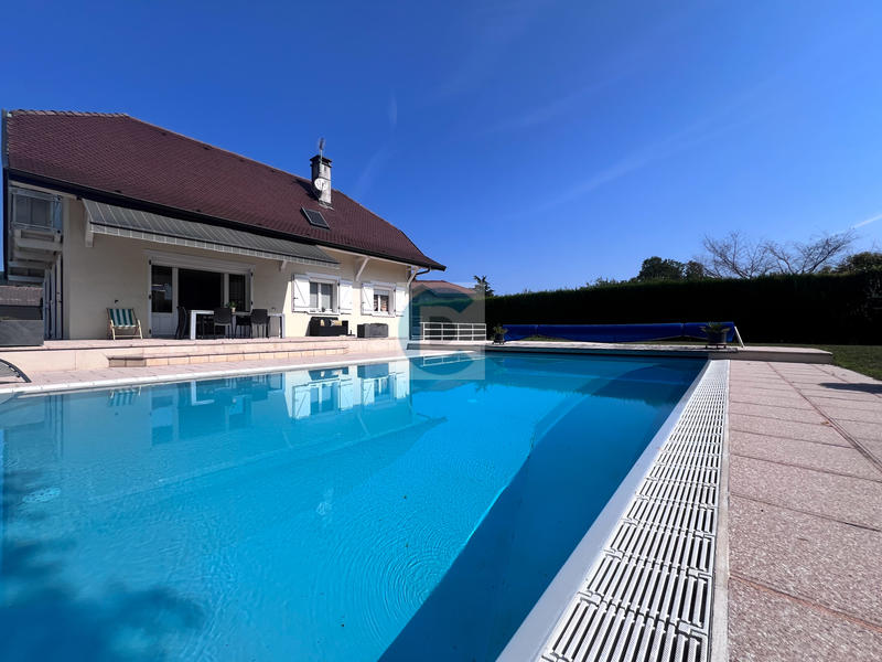 Maison - 137 m² - 5 pièces