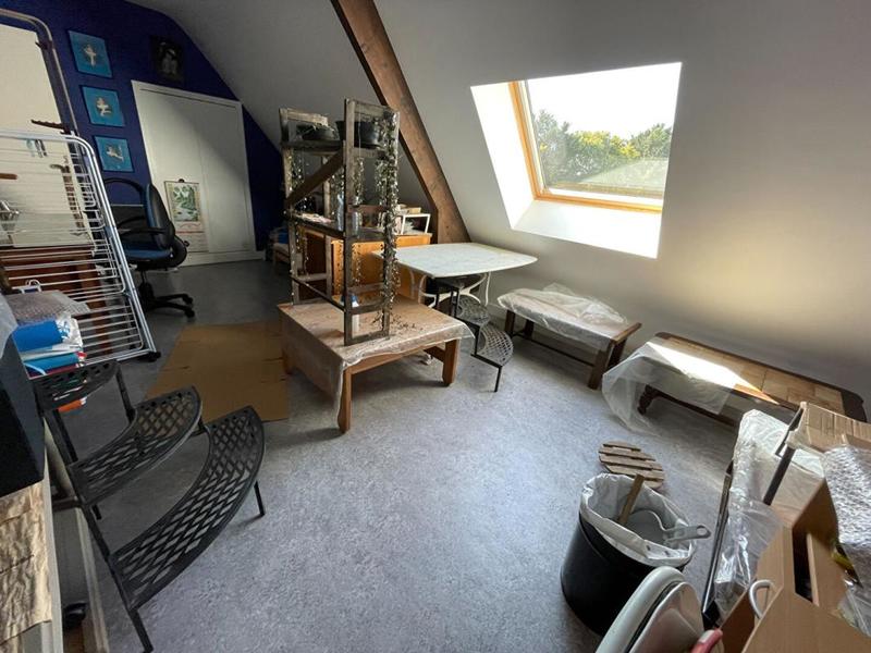 Maison - 180 m² - 9 pièces