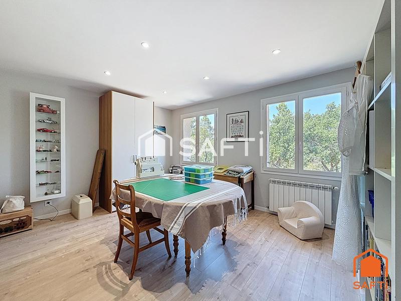 Maison - 190 m² - 8 pièces