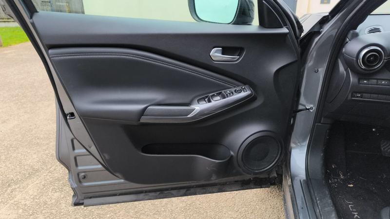 Nissan Juke 1.6 i 143 Hybrid Bva n-Connecta - Automatique