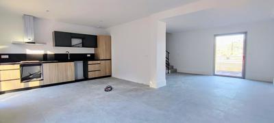 Appartement - 100 m² - 4 pièces