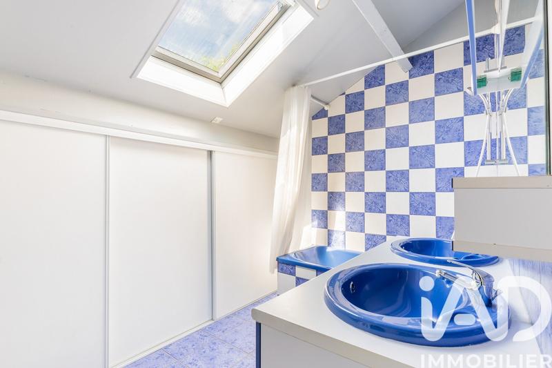 Maison - 143 m² - 8 pièces