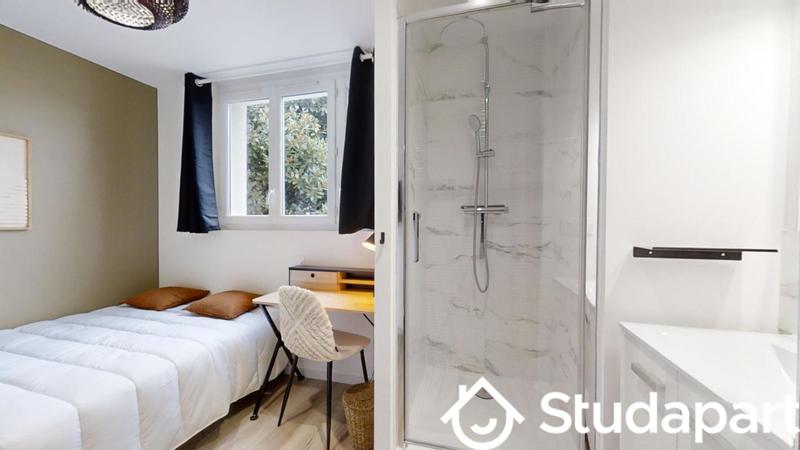 Chambre - 11 m² - 1 pièce