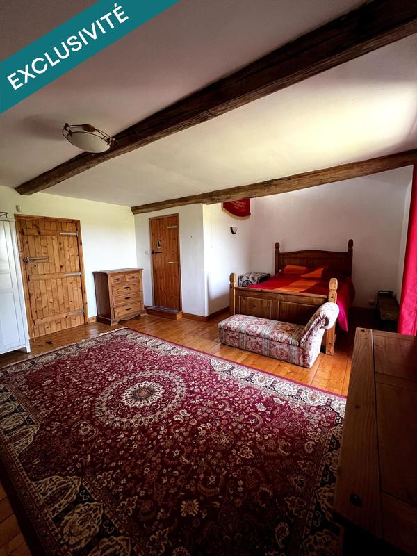 Maison - 240 m² - 7 pièces