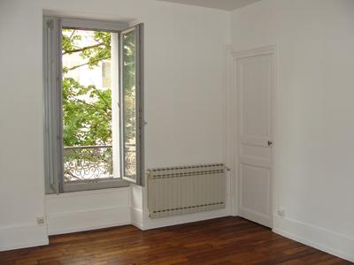 Appartement ancien - 59 m² - 3 pièces
