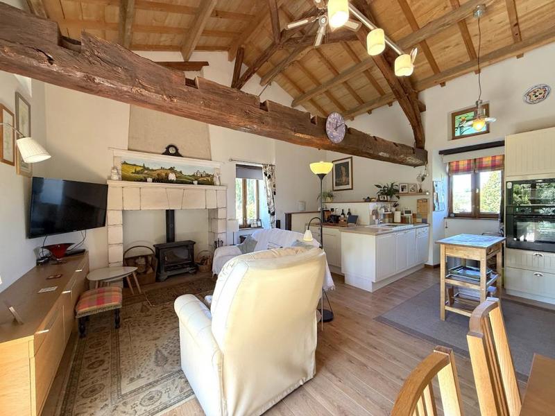 Maison - 220 m² - 6 pièces