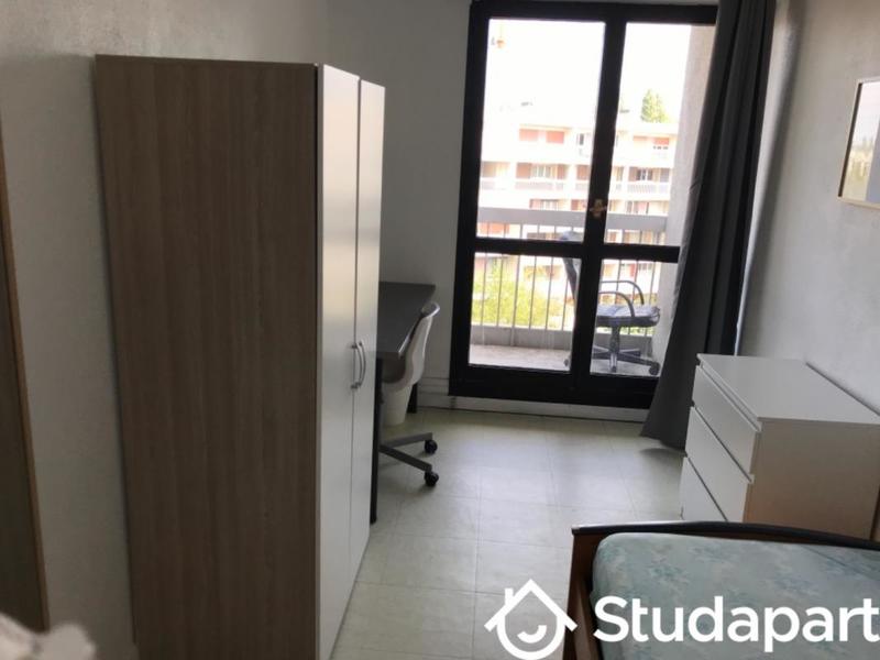 Chambre - 9 m² - 1 pièce