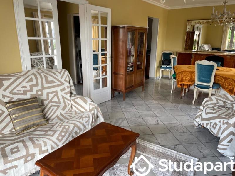 Chambre - 9 m² - 1 pièce