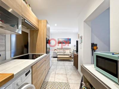 Appartement - 75 m² - 2 pièces