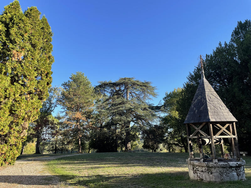 Maison - 550 m² - 18 pièces