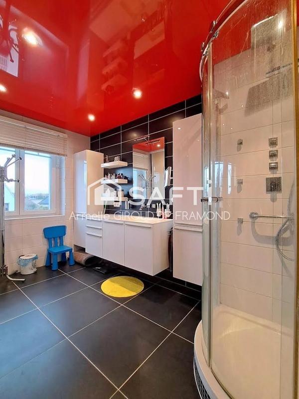 Maison - 194 m² - 8 pièces